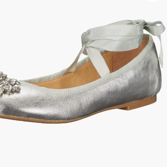 Badgley Mischka Karter II Silver Soft Leather Ornamented Ballet Flat size 10 NWT - Picture 14 of 16